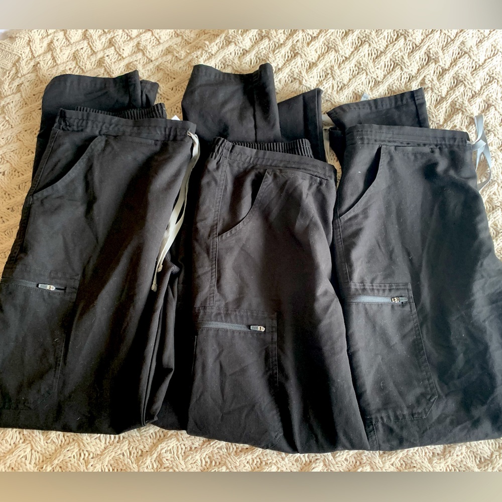 Yola Skinny Figs scrub pants, get 3 pairs for cheap!
